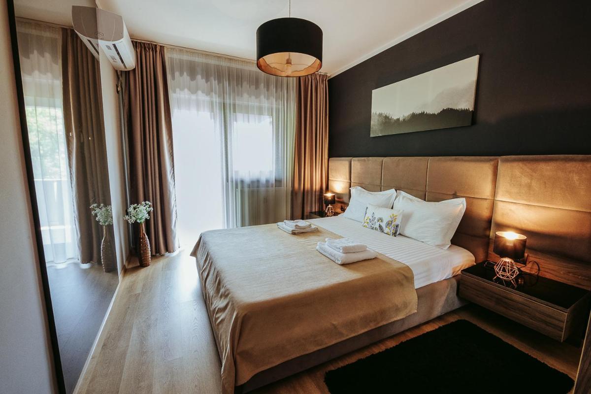 Charlotte Apartment - 2Bedrooms W Parking Near Nymphaea Oradea Exterior photo
