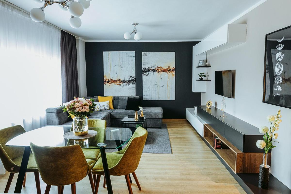 Charlotte Apartment - 2Bedrooms W Parking Near Nymphaea Oradea Exterior photo