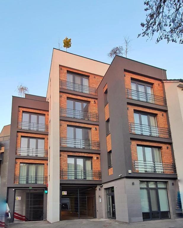 Charlotte Apartment - 2Bedrooms W Parking Near Nymphaea Oradea Room photo